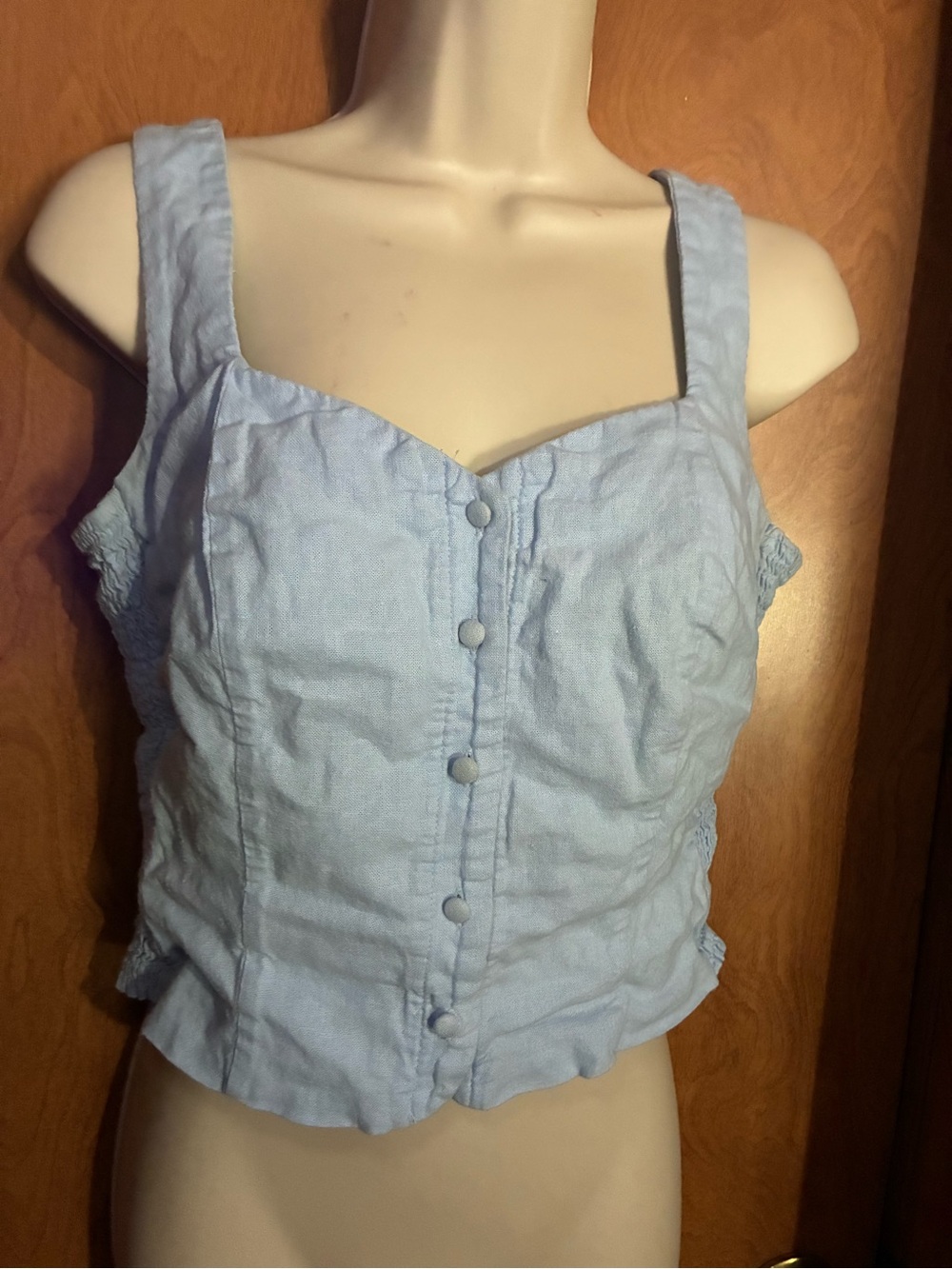 Light Blue Sleeveless Button-Front Crop Top